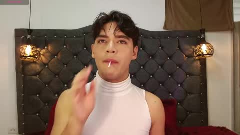 A N G E L online show from May 26, 6:48 pm