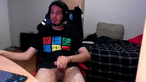 Chromefox123 online show from April 15, 9:48 pm