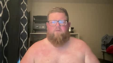 chubbsguy92 online show from June 4, 12:16 am