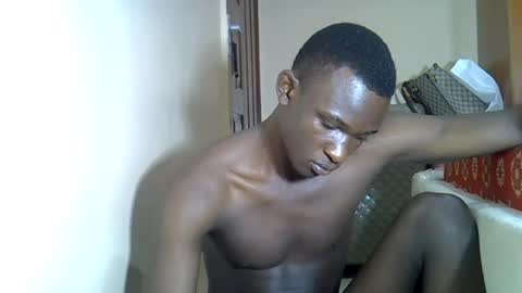clive_damian online show from July 11, 5:26 pm
