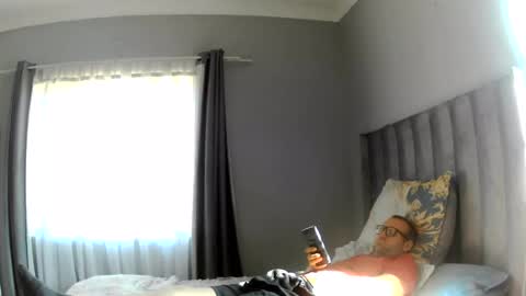 cookiecandyx online show from August 8, 7:59 am