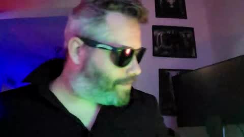 cornelious_ruckous online show from October 6, 1:32 am