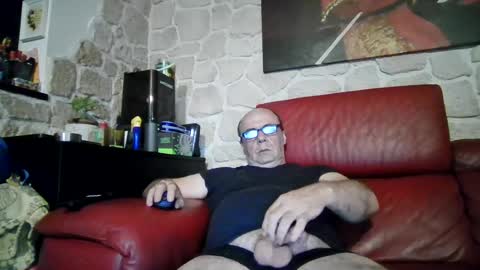 daddyhot2 online show from July 4, 11:30 pm