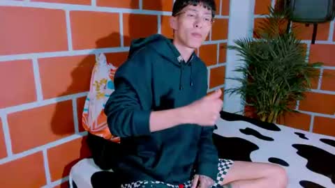 daniel_deluxx online show from June 25, 2:58 am