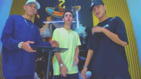 dante_brown1 online show from December 5, 5:25 am