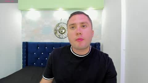 dantevalencia online show from July 27, 12:12 pm