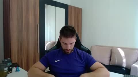 darius_94 online show from July 18, 6:52 am