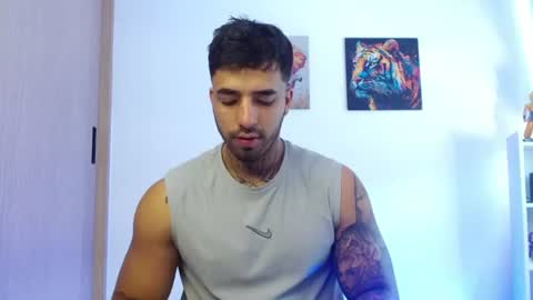 Darius Phoenix  online show from July 14, 5:08 pm