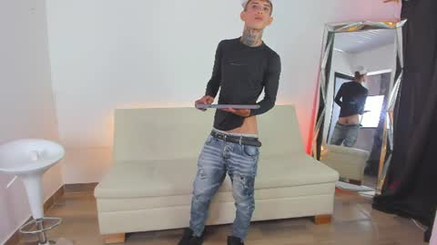 darwin_stark online show from June 14, 7:54 am