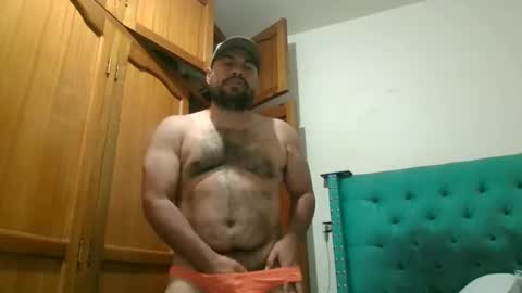 davinson_lopez35 online show from May 29, 2:43 am