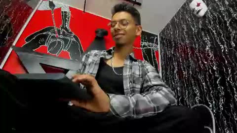 Dereck online show from June 26, 9:28 pm