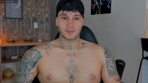 JULIAN online show from June 4, 10:05 pm
