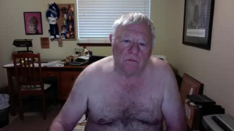 dirtrider195080438 online show from May 19, 3:13 am