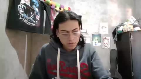 dirty model online show from July 2, 12:33 pm