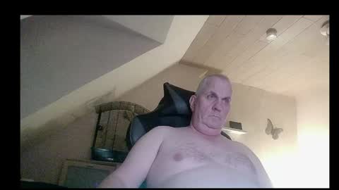 doggy2629 online show from May 20, 7:53 pm