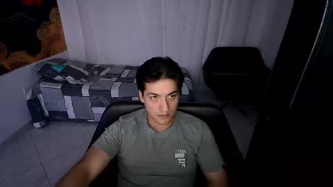 dom_viktor online show from May 5, 2:35 am