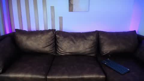 domboy  online show from June 11, 8:07 pm