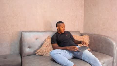 Dominic online show from July 9, 3:05 pm