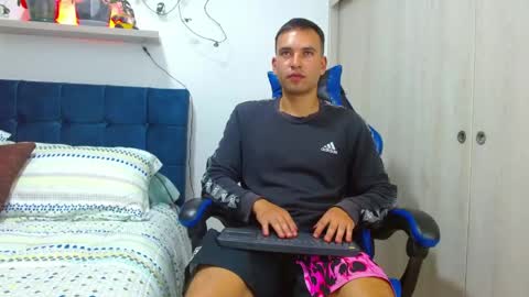 dorian_h online show from May 5, 9:04 pm