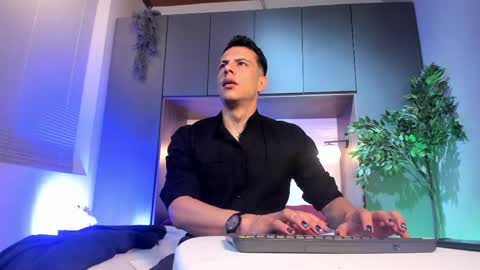 Dustin Sonne online show from May 29, 3:49 am