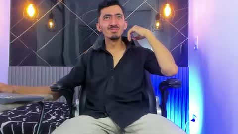dylananderson1 online show from July 27, 9:11 pm