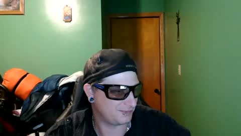 edwardaims_2please online show from June 21, 3:01 am