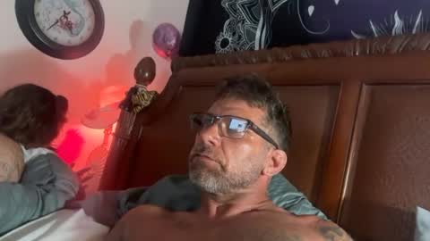 elgallo894604 online show from June 24, 12:57 am