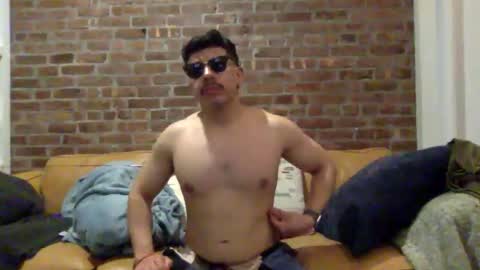 enzo_giovan online show from April 15, 2:55 am
