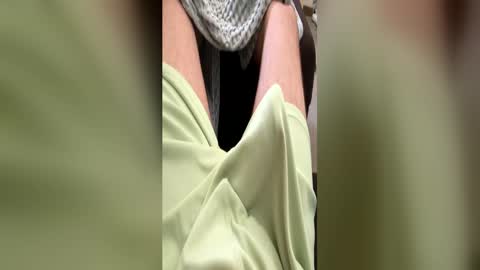 erik84915 online show from May 10, 1:34 pm