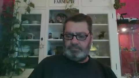 Erwins room welcome sound on online show from January 17, 2:08 am