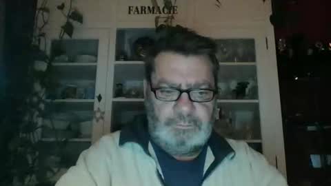 Erwins room welcome sound on online show from January 11, 2:41 am