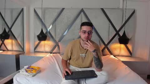 ethan_greys online show from January 19, 12:35 am