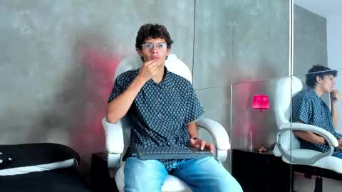 ethan_todd online show from May 19, 3:24 am