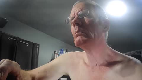 fantasyresort online show from April 21, 3:02 am