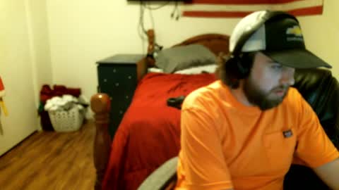 farmboy2398 online show from April 4, 12:40 am