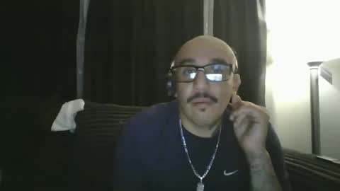 felixrlarios25 online show from May 28, 3:37 am