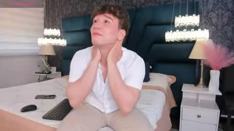 Femboy Max online show from July 17, 12:34 pm
