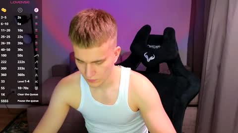 flikyy online show from April 28, 3:39 pm