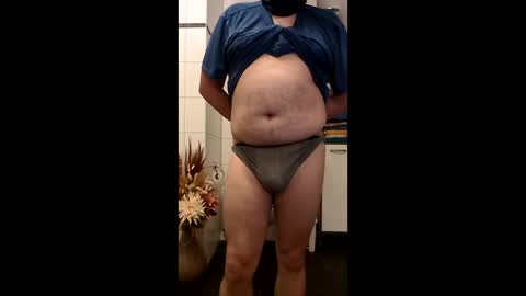 fluffybutt_ online show from May 31, 9:38 pm