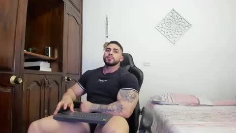 frank_foxx1 online show from June 1, 2:12 am