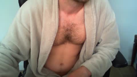 YWhiteNiceMan online show from May 17, 8:21 am