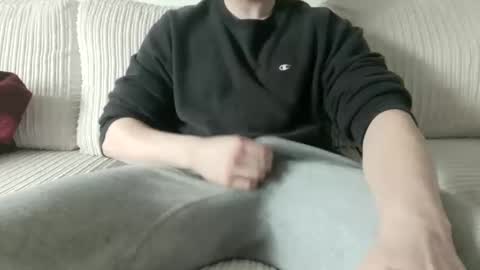 Giantjunkjack online show from May 19, 12:11 pm