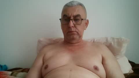 gigi1970 online show from June 17, 7:32 am