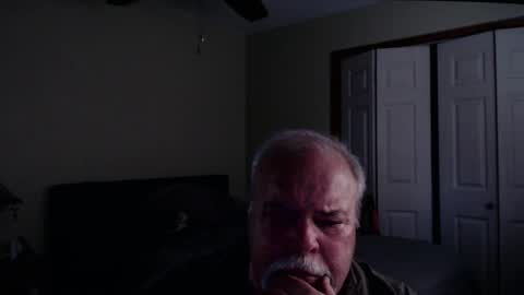 gmctruckguy online show from April 22, 9:41 pm