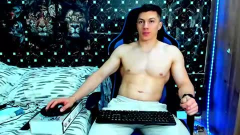 griego01 online show from July 19, 10:27 pm