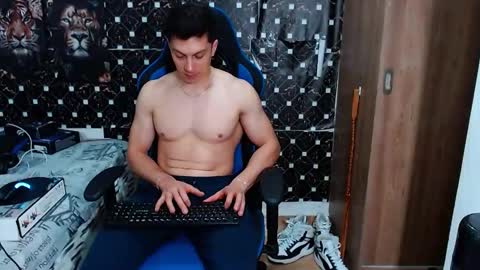 griego01 online show from May 4, 5:42 am