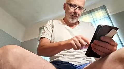 grossebite4444 online show from July 19, 7:47 am
