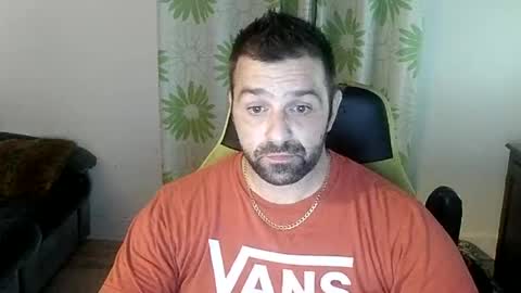 guillaume666286050 online show from July 2, 3:34 am