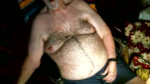 hairybear813 online show from August 2, 2:10 am