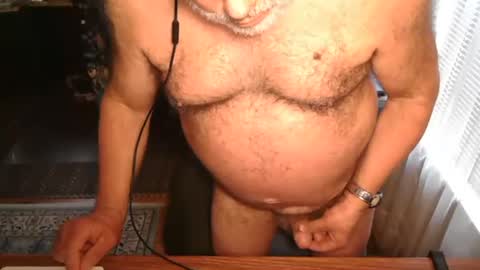hairyfarm_man online show from June 10, 9:59 pm